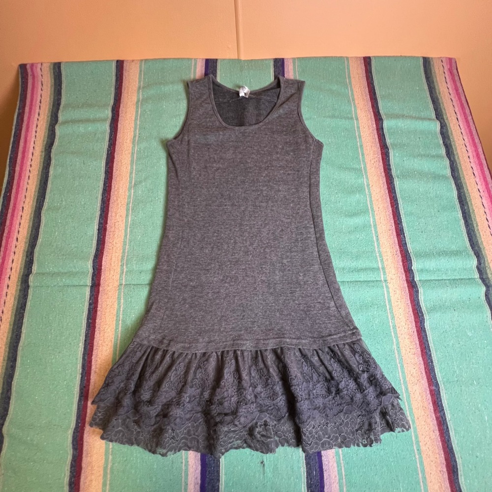 Mono Reno Dress Womens M Gray Lace Trim Ruffle Sleeveless Boho Casual M8991